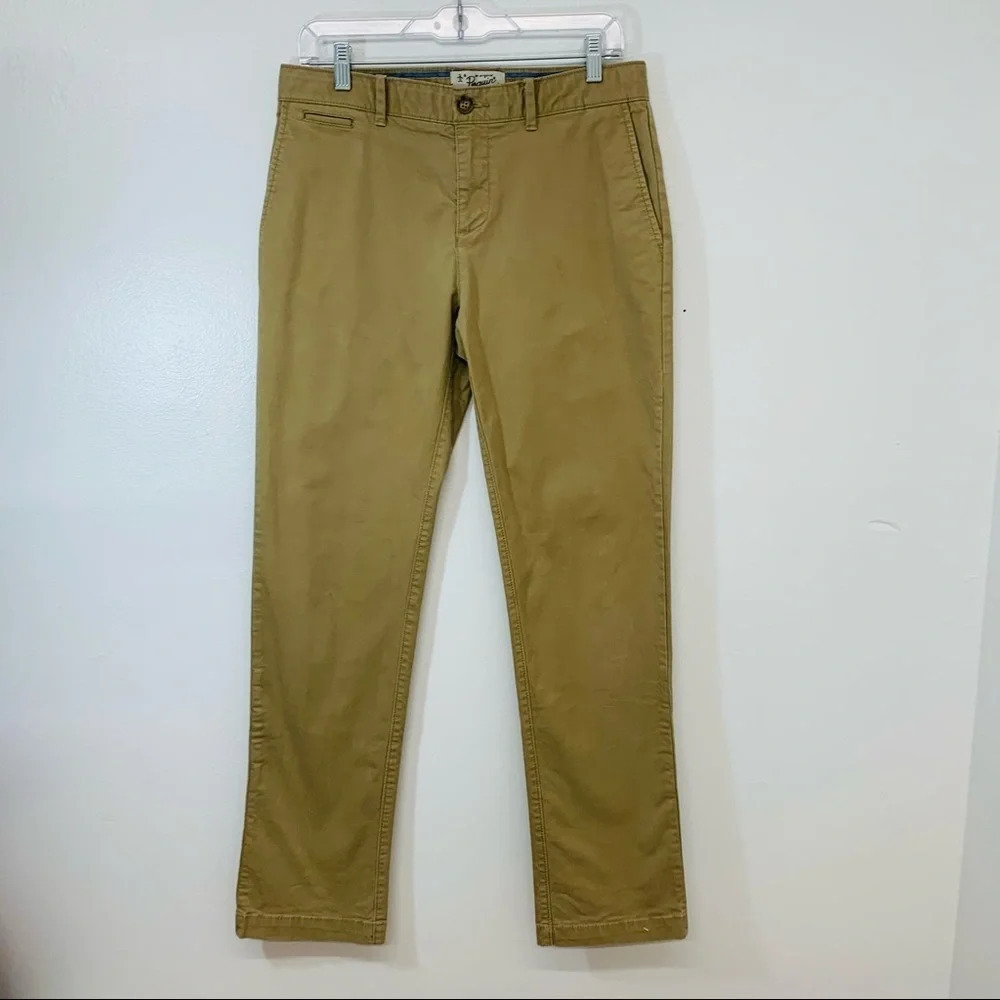 Penguin Khaki Pants 30/32 measures 30/31 Tan Straight Chinos Business Casual